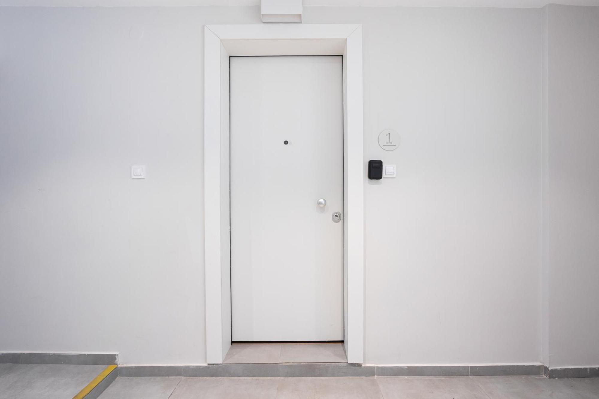 Harmonia Minimal Apartments Thessaloniki Buitenkant foto